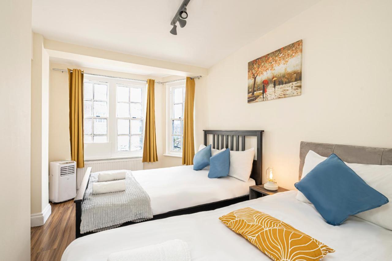 3 Bedrooms Near Hyde Park & Oxford St Apartment