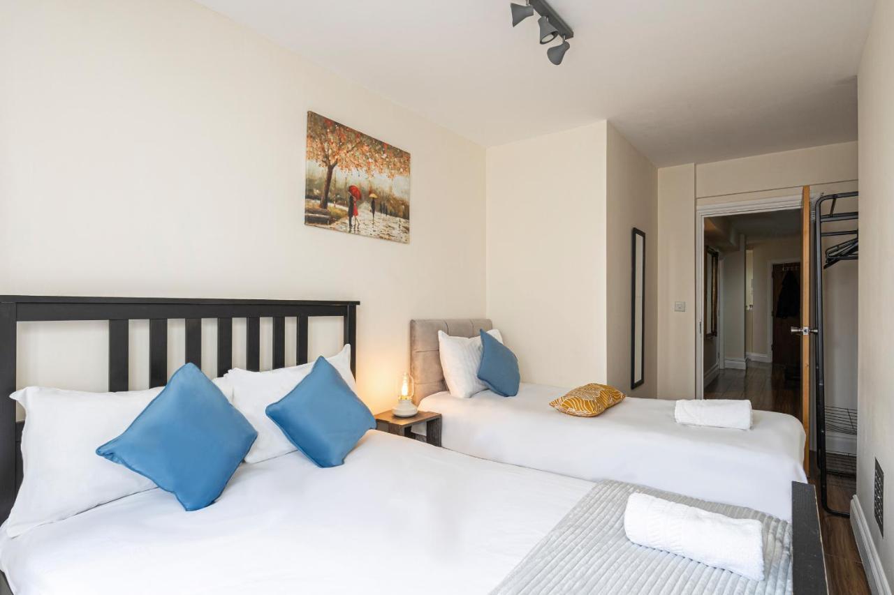 3 Bedrooms Near Hyde Park & Oxford St