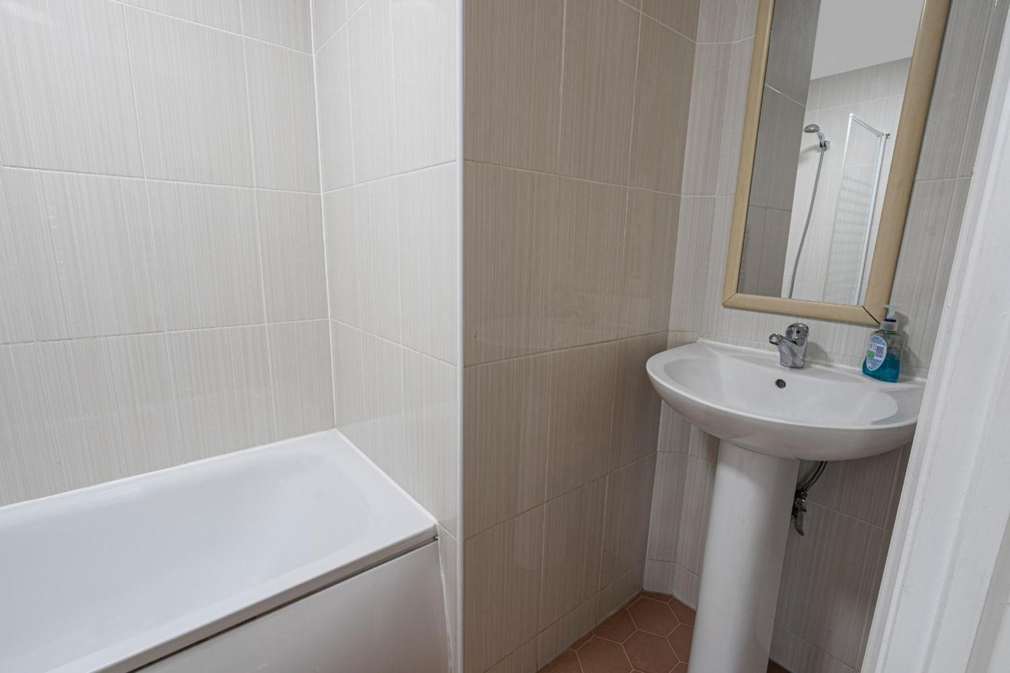 3 Bedrooms Near Hyde Park & Oxford St