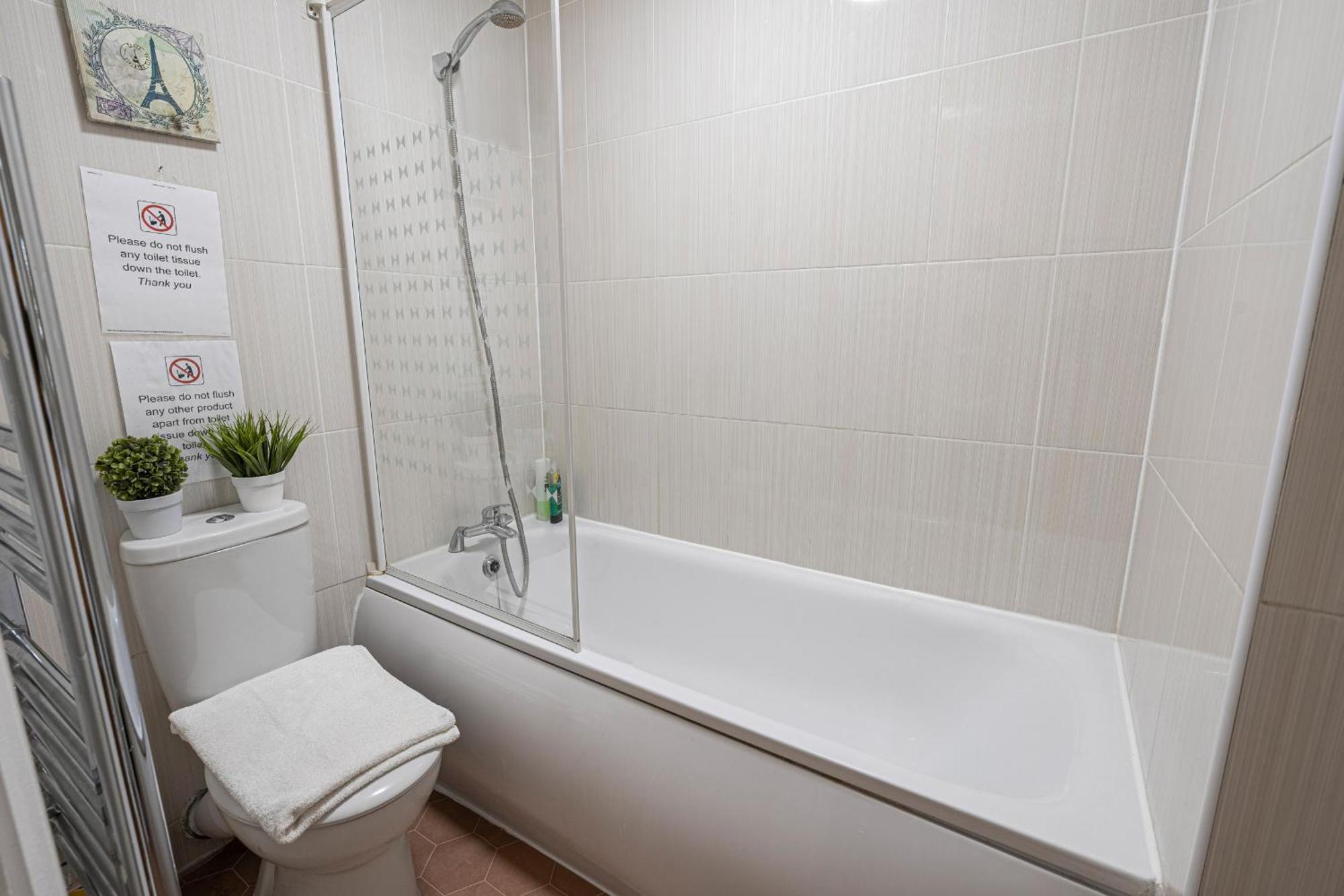 3 Bedrooms Near Hyde Park & Oxford St Apartment London