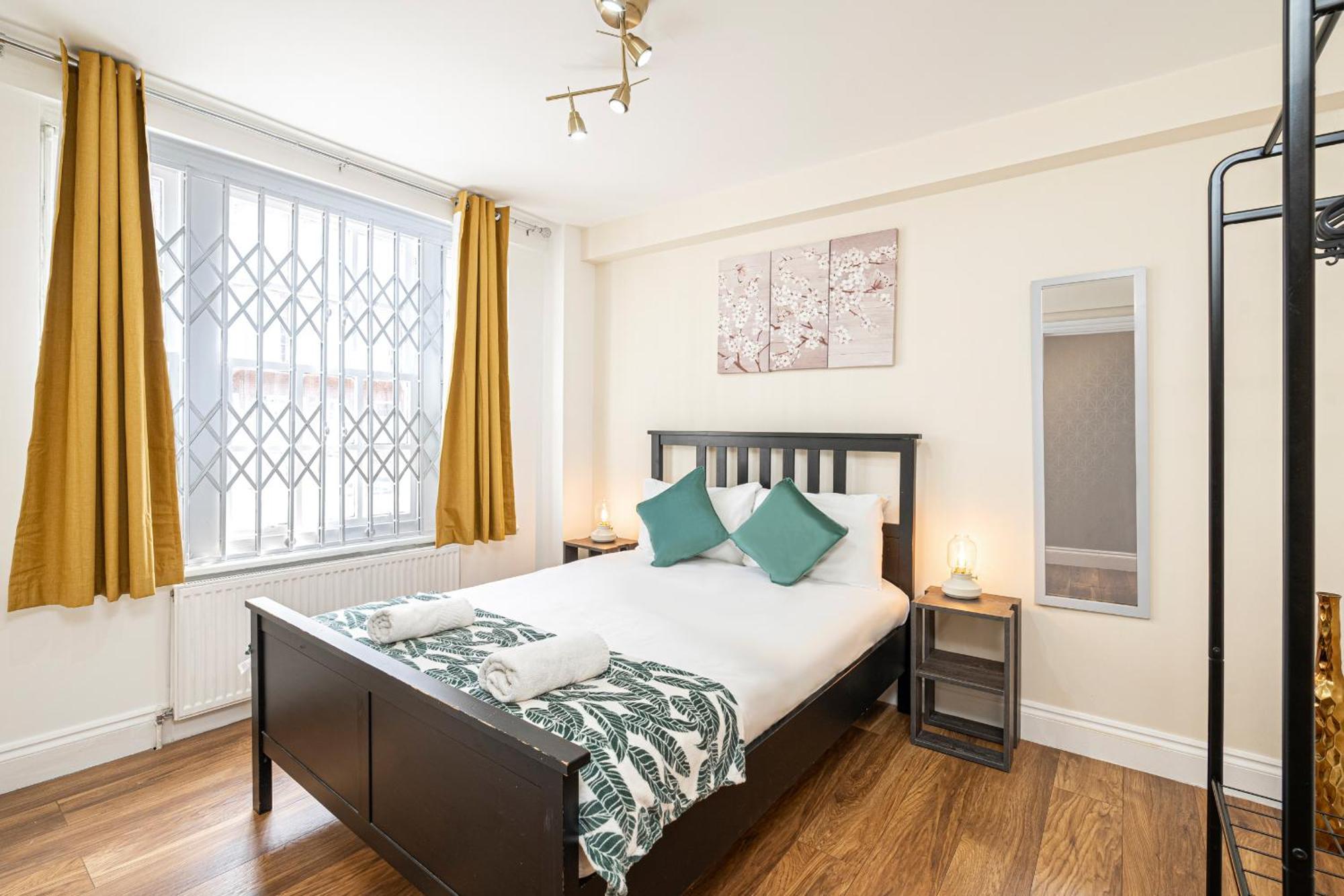 3 Bedrooms Near Hyde Park & Oxford St * London